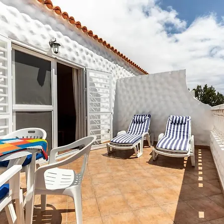 Near The Beach, Big Terrace With Sea Views, Wifi And Parking דירה