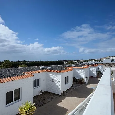 Near The Beach, Big Terrace With Nice Sea Views, Wifi And Parking. *