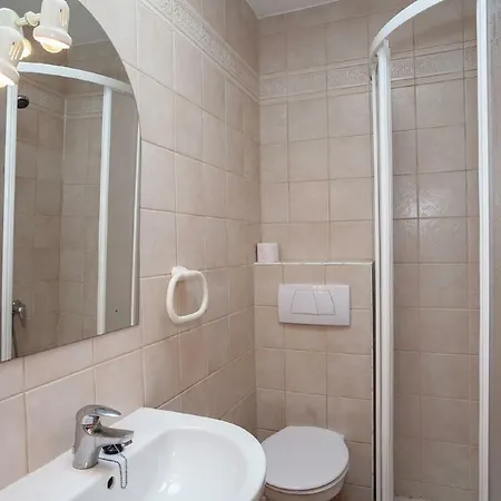 Lejlighed Near The Beach, Big Terrace With Nice Sea Views, Wifi And Parking. *